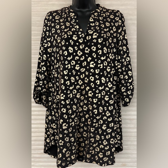 BLACK AND GOLD LEOPARD SHIMMER WEEKENDER TOP SIZE SMALL NEW! - Picture 4 of 14
